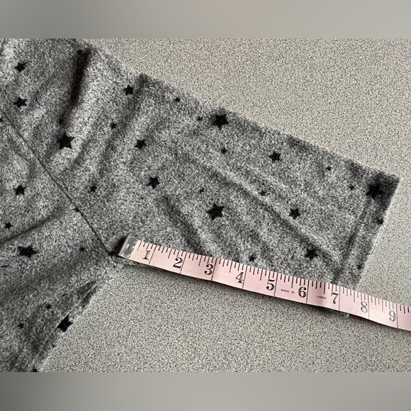 Coin 1804 Grey & Black Star Stretchy Top Size Medium - Picture 9 of 10